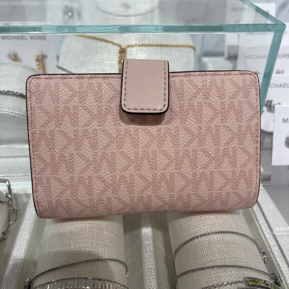 MICHAEL KORS Jet Set Medm Signature Logo BiFold Zip CN Wallet
Powder Blush 
NWT - Picture 13 of 16
